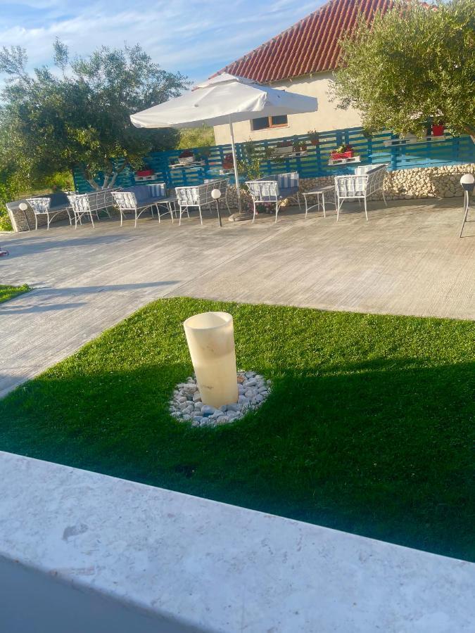 Kred Hotel Orikum Buitenkant foto